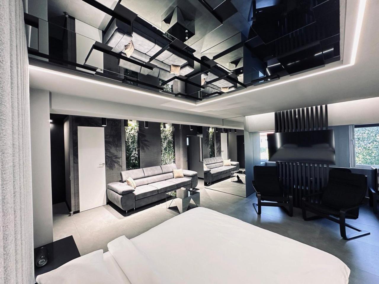 The Hatz By Rh Living Bukarest Exteriör bild
